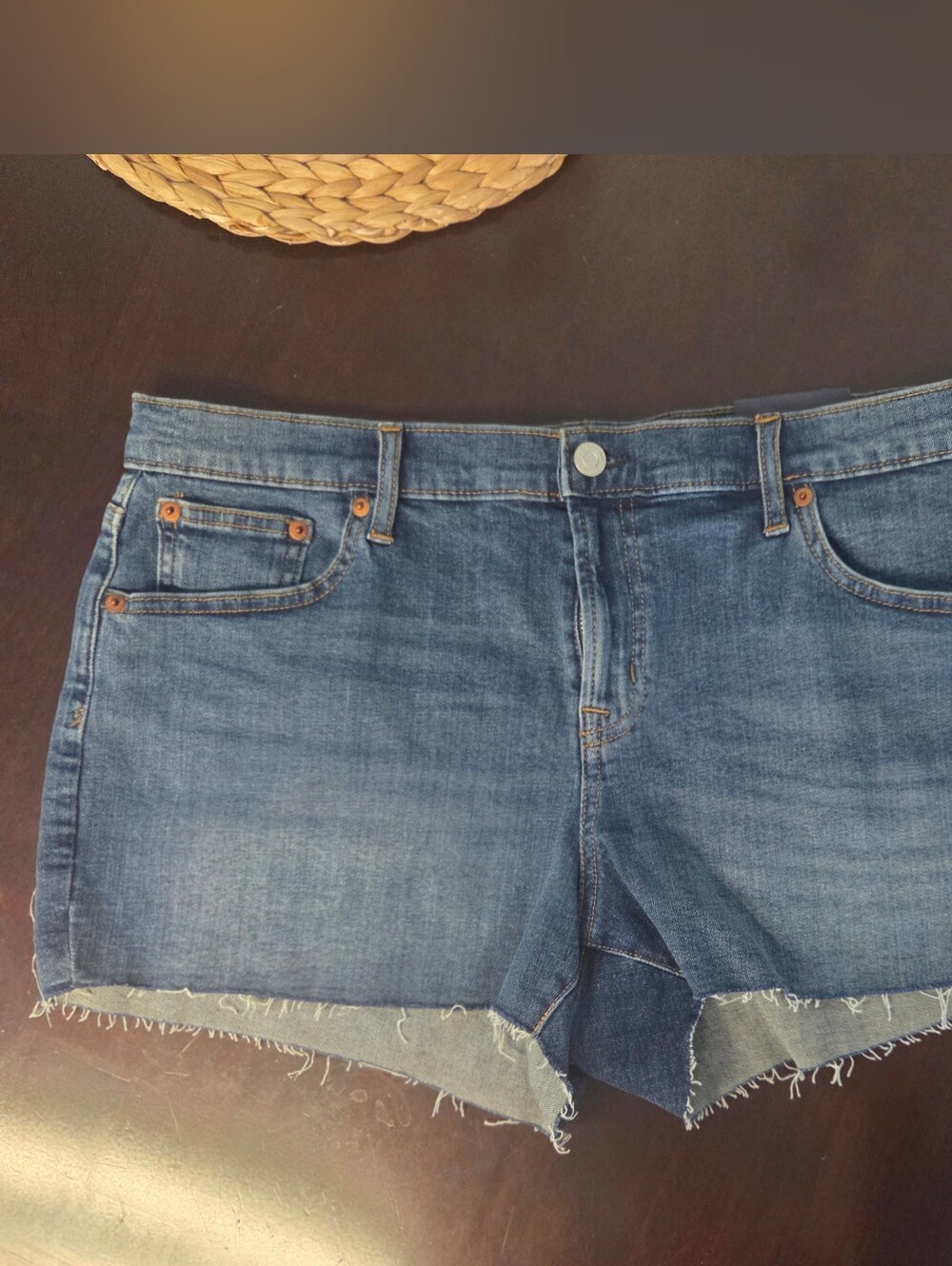 Nwt GAP Womens Jean Shorts Size 32
